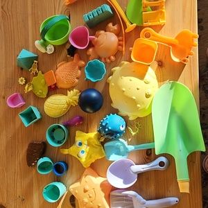 Miscellaneous plastic kids toys